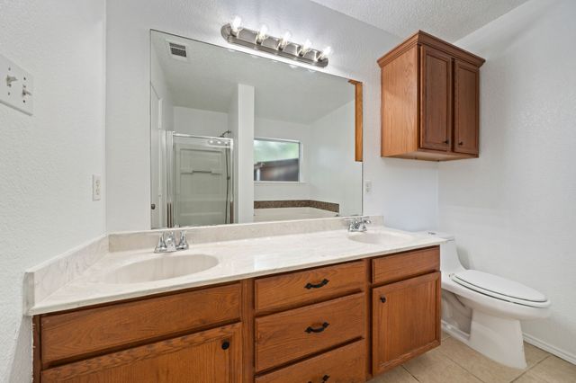 633 Madeline Court, Azle, TX 76020