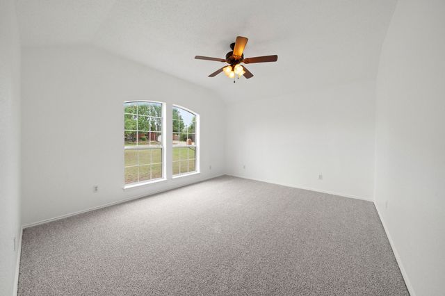 633 Madeline Court, Azle, TX 76020