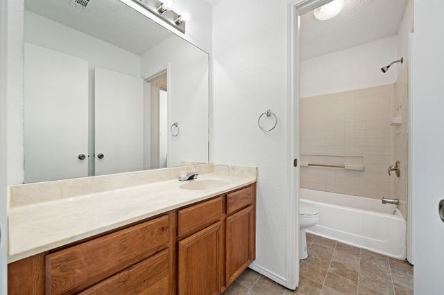633 Madeline Court, Azle, TX 76020