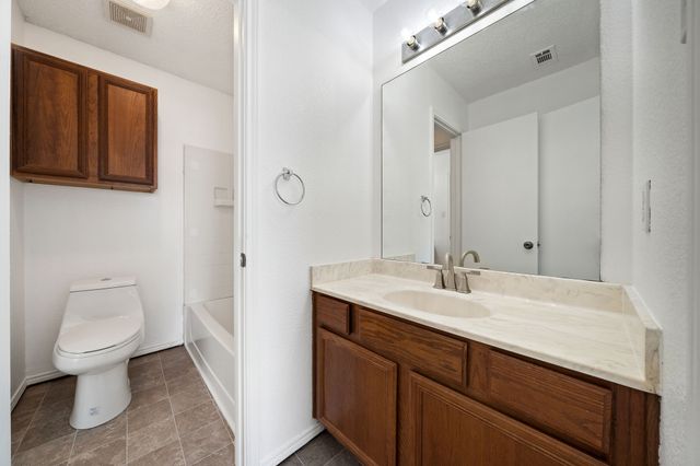 633 Madeline Court, Azle, TX 76020