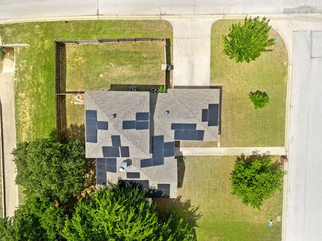 633 Madeline Court, Azle, TX 76020