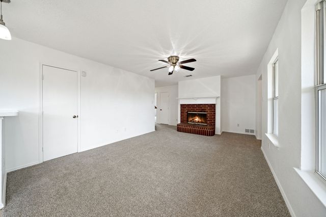 633 Madeline Court, Azle, TX 76020