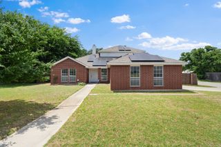 633 Madeline Court, Azle, TX 76020