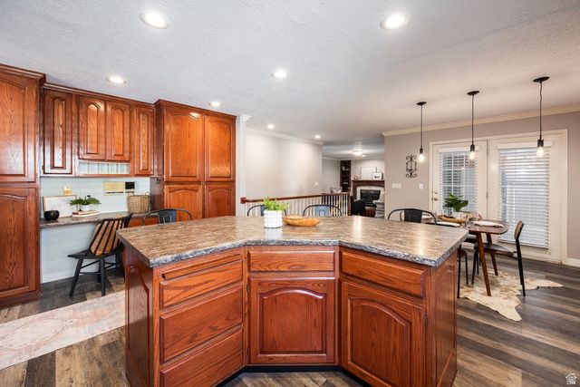 1598 W CORNERSTONE DR, South Jordan, UT 84095