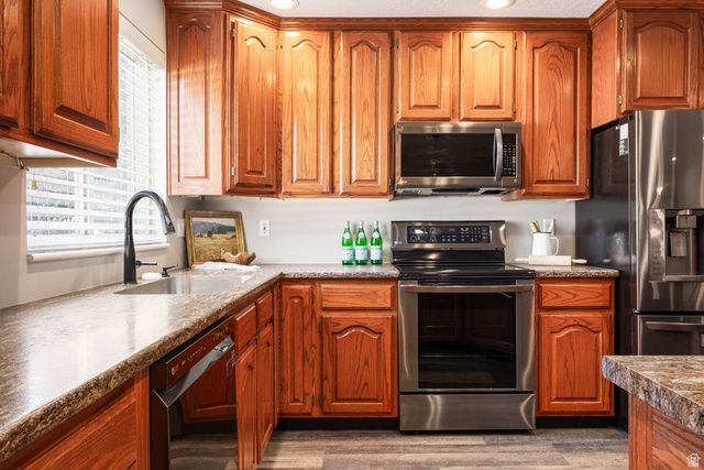 1598 W CORNERSTONE DR, South Jordan, UT 84095