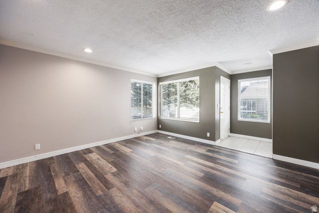 1598 W CORNERSTONE DR, South Jordan, UT 84095