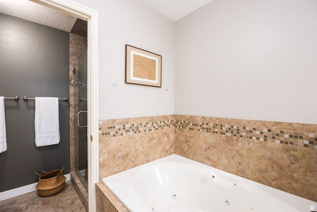 1598 W CORNERSTONE DR, South Jordan, UT 84095