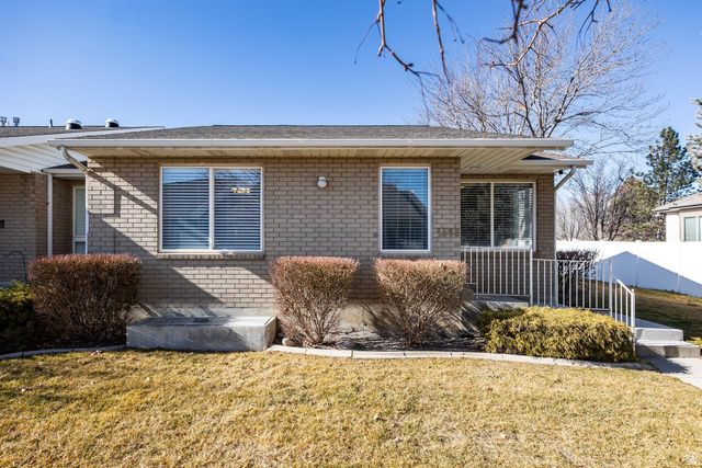 1598 W CORNERSTONE DR, South Jordan, UT 84095