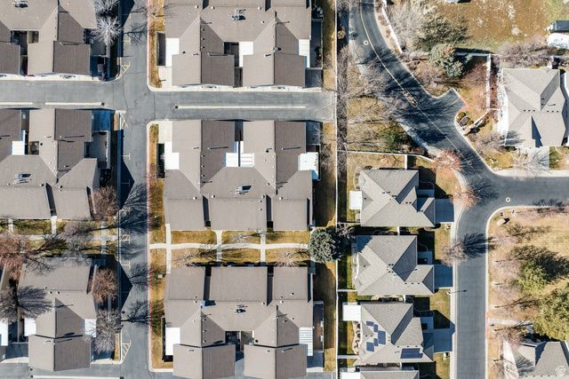 1598 W CORNERSTONE DR, South Jordan, UT 84095