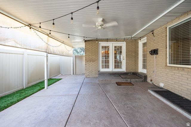 1598 W CORNERSTONE DR, South Jordan, UT 84095