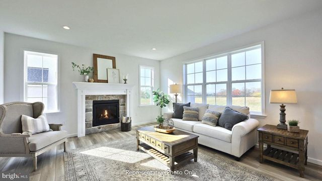 101 CARDINAL CT, York, PA 17408