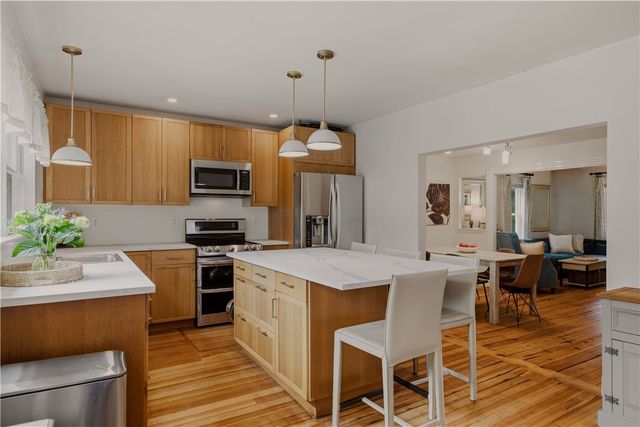 275 Green End Avenue, Middletown, RI 02842