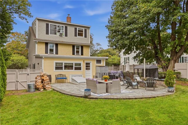 275 Green End Avenue, Middletown, RI 02842