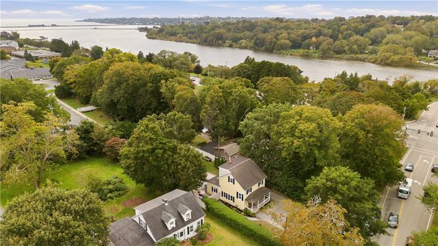 275 Green End Avenue, Middletown, RI 02842