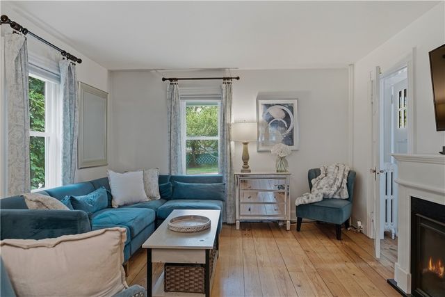 275 Green End Avenue, Middletown, RI 02842
