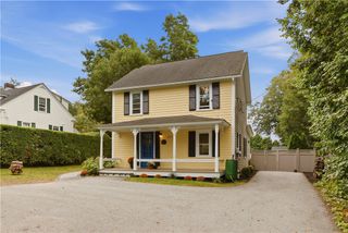 275 Green End Avenue, Middletown, RI 02842