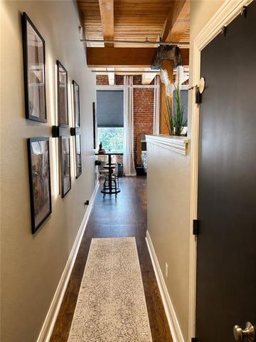 312 W 8th Street 411, Kansas City, MO 64105