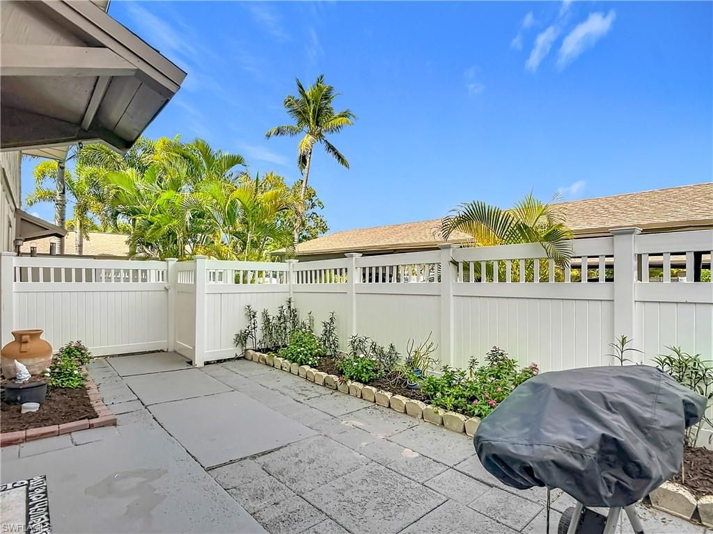 4293 Island CIR 4, FORT MYERS, FL 33919 — photo 5