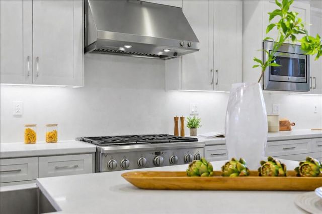 1972 Sage Loop, Mountain View, CA 94043