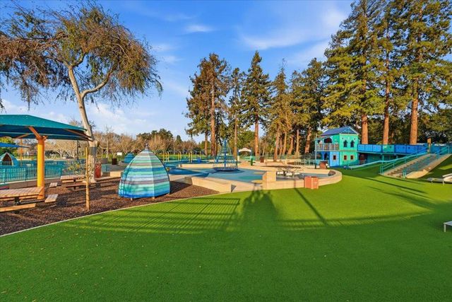 1972 Sage Loop, Mountain View, CA 94043