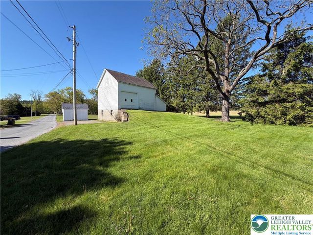 1089 Deemer Road, Moore Twp, PA 18014