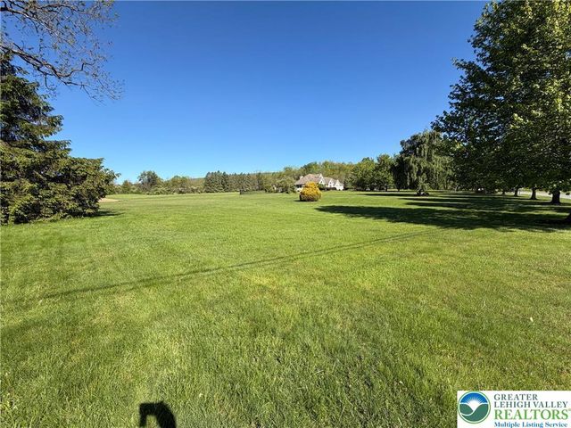 1089 Deemer Road, Moore Twp, PA 18014