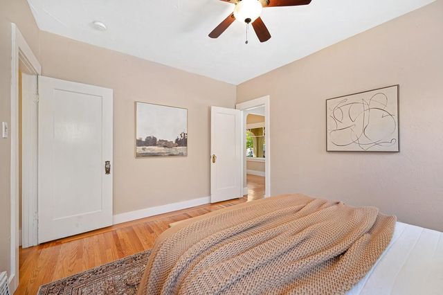 941 33rd St, Sacramento, CA 95816