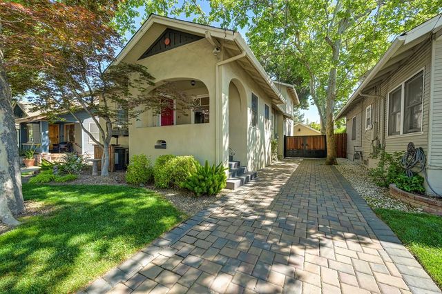 941 33rd St, Sacramento, CA 95816