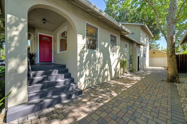 941 33rd St, Sacramento, CA 95816