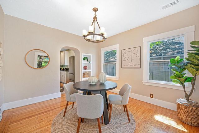 941 33rd St, Sacramento, CA 95816