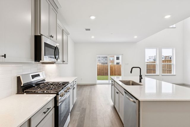 3734 Pierce Lane, Grand Prairie, TX 75052