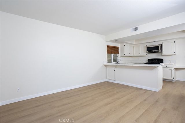 6386 N Beechwood Avenue, San Bernardino, CA 92407