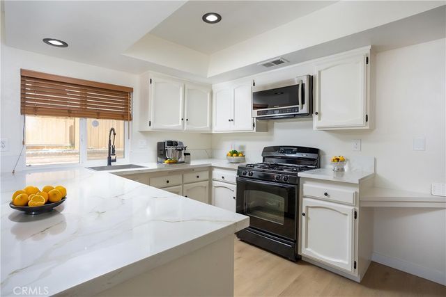 6386 N Beechwood Avenue, San Bernardino, CA 92407