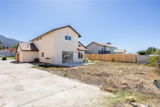 6386 N Beechwood Avenue, San Bernardino, CA 92407