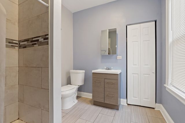 8810 S Racine Avenue, Chicago, IL 60620