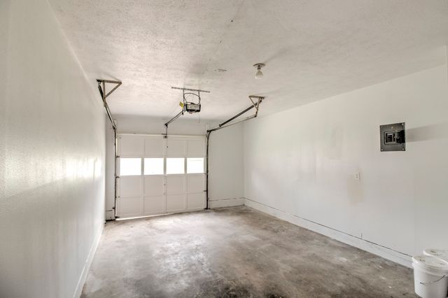 327 W Mckinney Street, Pilot Point, TX 76258