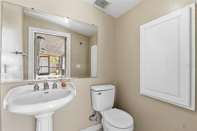 10301 TRAIL RIDGE LANE, Tampa, FL 33624