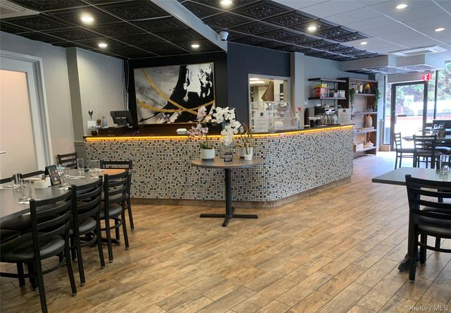 2 Bay Club Drive 17P, Bayside, NY 11360