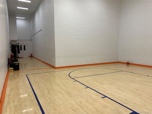 2 Bay Club Drive 17P, Bayside, NY 11360