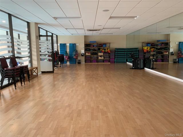 2 Bay Club Drive 17P, Bayside, NY 11360