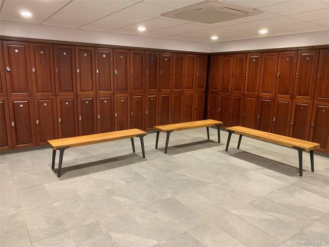 2 Bay Club Drive 17P, Bayside, NY 11360