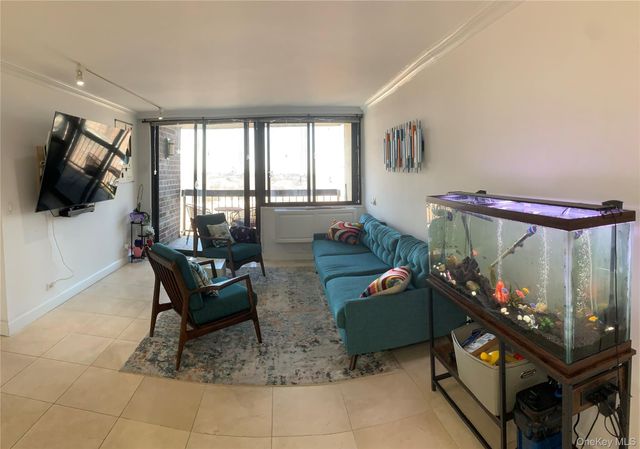 2 Bay Club Drive 17P, Bayside, NY 11360