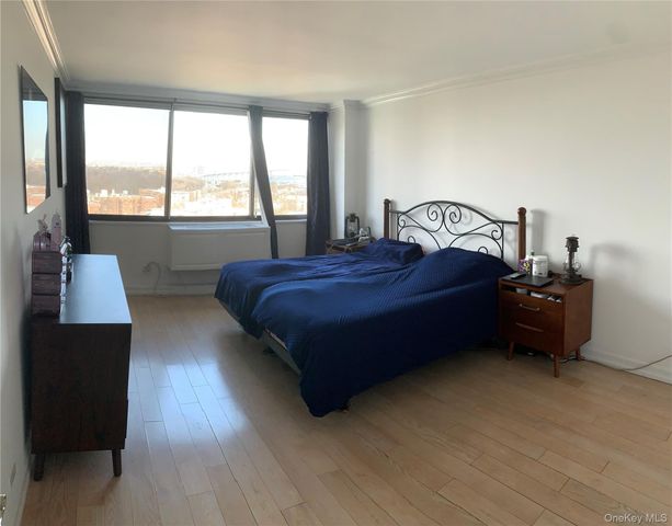 2 Bay Club Drive 17P, Bayside, NY 11360