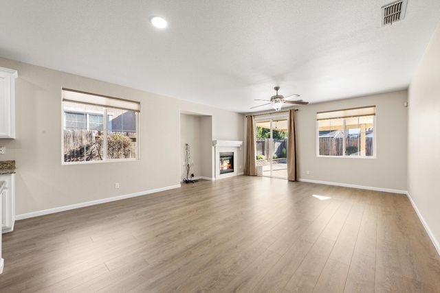 12300 Pawcatuck Way, Rancho Cordova, CA 95742