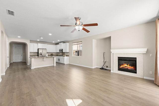 12300 Pawcatuck Way, Rancho Cordova, CA 95742