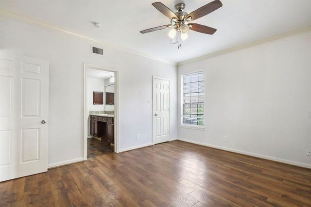 2255 Braeswood Park Drive 203, Houston, TX 77030