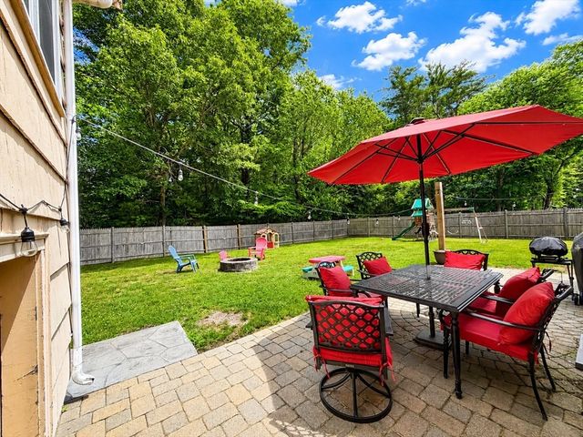174 Damon Rd, Rockland, MA 02370