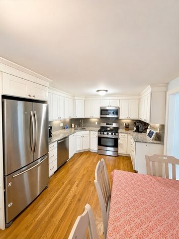 174 Damon Rd, Rockland, MA 02370