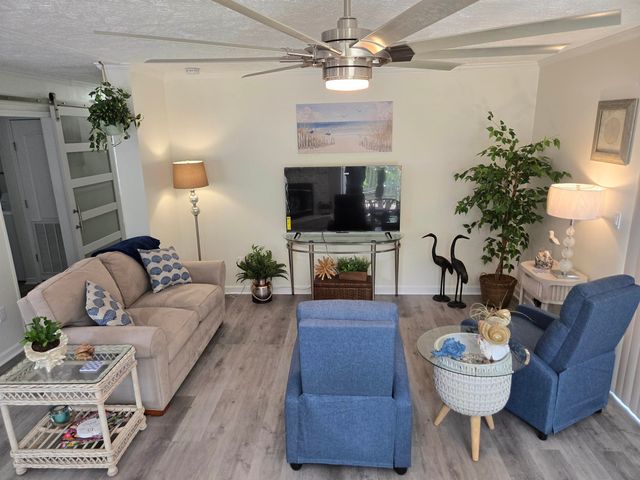 457 E Banks Dr., Garden City Beach, SC 29576