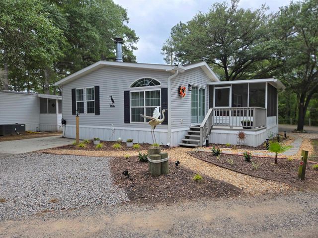 457 E Banks Dr., Garden City Beach, SC 29576